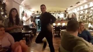 ცეკვა ,,აჭარული'' რესტორანში. ბიჭი მაგრად ცეკვავს! 