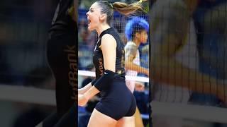 zehra gunes interview in English || zehra gunes volleyball Mach || zehra gunes beautiful volleyball