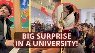 I was playing « Dance monkey » and a saxophonist joins me !! WATCH PEOPLE REACTIONS 