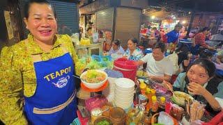 Aunty's BEST Soup ! SIEM REAP Market's Most Famous Noodle Soup | Cambodian Street Food