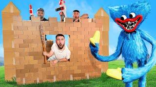 ON CONSTRUIT UN CHATEAU DE CARTON GÉANT CONTRE HUGGY WUGGY avec TWINNER ! 