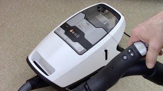 Miele Blizzard CX1 Bagless Vacuum Cleaner Demonstration & Review