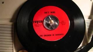 The Children of Darkness - She's Mine (60's GARAGE PUNK)