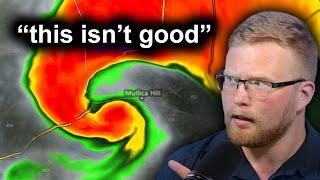 When A Monster Tornado hit a Town LIVE on Stream