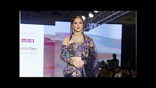 Super Hot Sunny Leone Walks The Ramp At Bombay Times Fashion Week