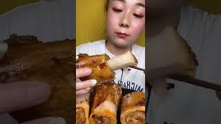 Chinese Asmr eats bone marrow