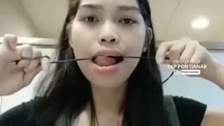 VIRAL !!! CEWEK CAKEP MEMBUKA TALI XxX (NO SENSOR)