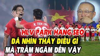 Xuân Son khiến cầu trường bùng nổ, tại sao HLV Park Hang Seo trầm ngâm trên khán đài?