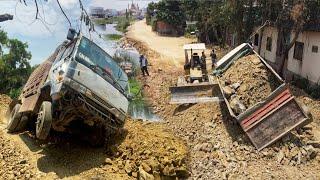 Wonderful Action incredible Dump Truck  Overturned Because Landslide, Unloading Back To Pour Stone