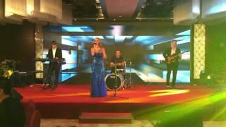 Rolling in the deep - Julia singer Shanghai, cover