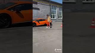 Влад А4 титок lamborghini владос канал она снимает lamborghini она сам себя Влад бумага