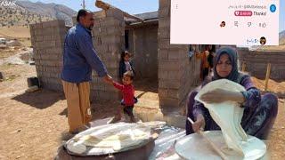 Nomadic Life: Belqis Baking Bread & Helping Install a Water Tank 