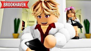 BILLIONAIRE CRUSH HIRED ME TO BE HIS ASSISTANT!! ROBLOX MOVIE (CoxoSparkle)