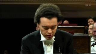 EVGENY KISSIN plays CHOPIN Waltz Op.64 n.2