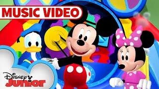 Mickey Mouse Funhouse Hot Dog Dance | Minnie's Bow-Toons, Sofia the First & MORE! | @disneyjr