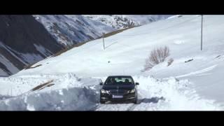 Maîtriser son véhicule dans un virage sur la neige - rezulteo