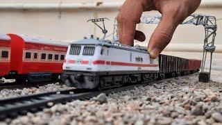 HEAVY RAILWAY TRAFFIC || BUSY LINE OF INDIAN RAILWAYS || TOY TRAIN | Ho scale model