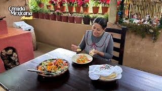 SALAD WITH CHICKEN