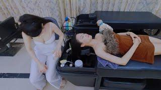 ASMR THUONG THUONG takes great care of customers, massages and shampoos to relax every day