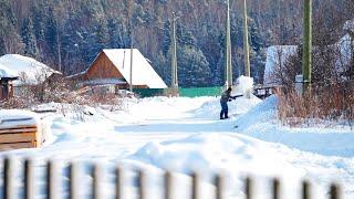 REMOTE VILLAGES OF THE URALS | SPRING IN THESE PLACES BEGINS WITH SNOWFALLS