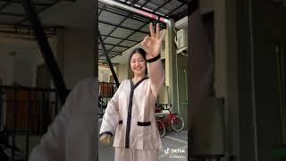 Chikaku Joged Pake Baju Tidur | Tiktok Chika Chikaku #9 | TikTok Cewek Cantik Goyang #Shorts