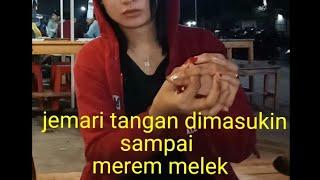 Tante bohay jemarinya di masukin sampai merem melek..