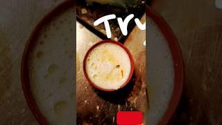 Discover the hidden gems of Thatheri Bazar's street food scene in Varanasi!#shortsvideo #viral