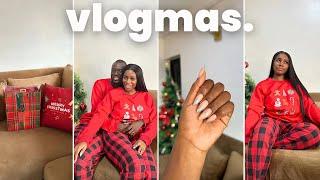 VLOGMAS 6 | matching pjs, christmas day, unwrapping christmas gifts + christmas nail inspo