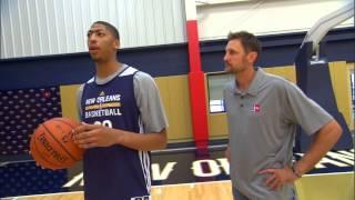 Inside Stuff:  Brent Barry and Anthony Davis Talk Post Moves