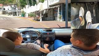 segunda clase de manejo no logra controlar el volante