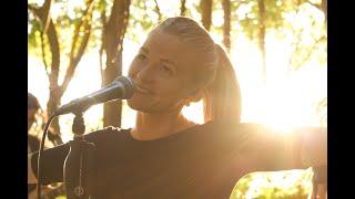 ANNNA  #LIVE at the Forest Sessions: Polyester