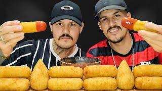 #205 ASMR | COMENDO MUITO SALSICHÃO E COXINHA COM CATUPIRY (MUKBANG) IRMÃOS BIGODE.