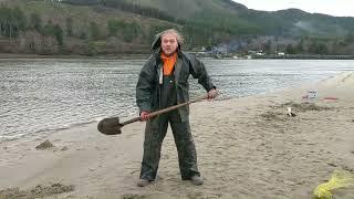 A Guide to Clamming on the Oregon Coast - Jetty Fishery Nehalem Bay