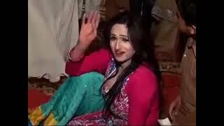 pakistani hot and nide mujra /village hot girl dance /mujra style/sexsy/marriage part1