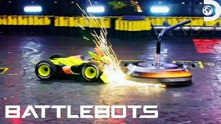 AIRBORNE! Gigabyte vs Hypershock | BattleBots | Discovery