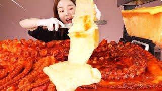 [Mukbang ASMR] GIANT CHEESEGiant OCTOPUS&Small OctopusRaclette Cheese Eatingshow Ssoyoung