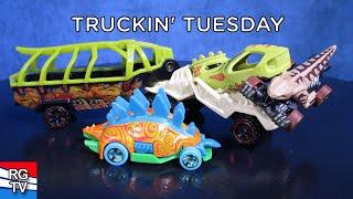 Truckin' Tuesday! Fossil Freight Dinosaur Hauler! Hot Wheels Super Rigs | RGTV