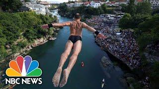 Watch Daredevil Divers Plunge From Mostar's Old Bridge