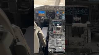 Boeing 787 Modern Cockpit #boeing #aviation #dreamliner #787 #aviationlovers