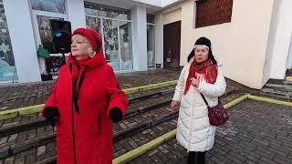 11.01.25г..."Широка Река, Глубока"... звучит на танцполе в Гомельском парке...