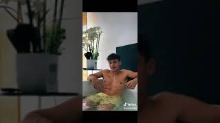 tik tok di Cristian Cutrona