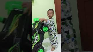 Sudah pake baju tidur #rasya#bocil#bermain#cute#mobilmobilan#video#shorts#youtubeshorts #shortvideo