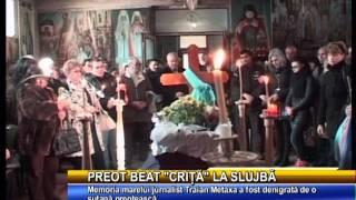 Preot beat "crita" la slujba