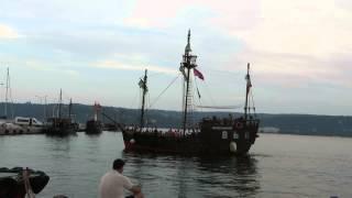 Пиратски кораб с ориенталска музика/Pirate ship with oriental music