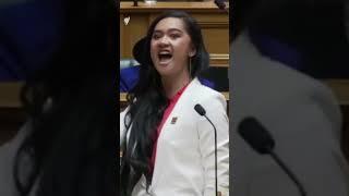 Watch New Zealand's youngest MP’s viral war cry | SBS News