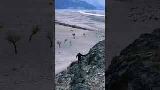 Amazing trekking video of today #travel #shorts #shortvideo #skardu #rock #climbing #zakirunahar