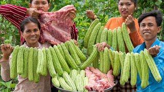 Cooking Bitter Melon Soup Recipe with Pork and Pig Leg - Sharing Foods in Village