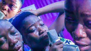 ADOMBA FAUSTY - Cry Of Hope soo Touching!! ADOMBA FAUSTY Spontaneous Seasoned Worship  