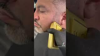 HOW TO USE AN ELECTRIC RAZOR