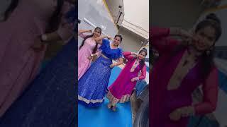 Anchor Anushree & other dancer